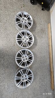 Aku kola 4x100 R16 - 2