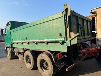 Volvo sklapec 6x4 - 2