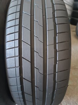 2xletní pneu 225/45/19.Hankook - 2