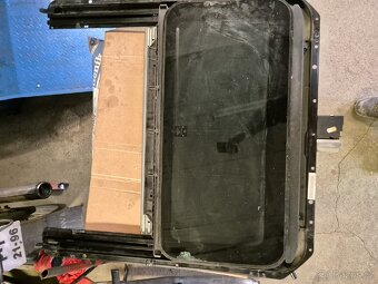 Golf 3 střešní okno - 2