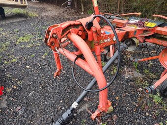 Obraceč Kuhn GF502 - 2