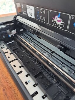 HP OfficeJet 200 Mobile Printer - 2