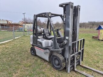 VZV Nissan 2,5t LPG zdvih 5m - 2