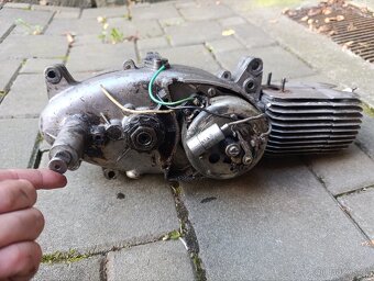 Motor jawa pionýr - 2