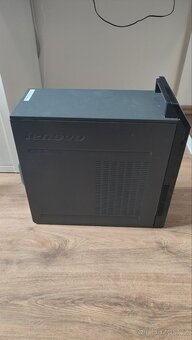 Počítač Lenovo ThinkCentre. - 2