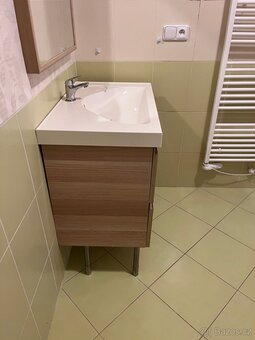 Koupelnová skříňka Ikea + zrcadlo - 2