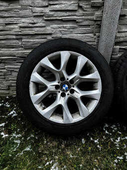 BMW X5 F15 E70 alu kola s pneu 255/50 R19 - 2