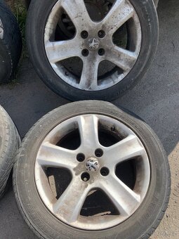 Alu kola 16tky z Peugeot 4x108(pneu 205/55/16) - 2