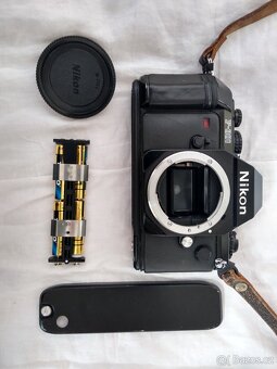 Nikon F 301 (bez objektivu) – vynikající stav - 2