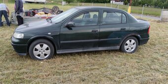 Prodám vyměním dvě auta bmw 520i opel astra 1.7dti - 2