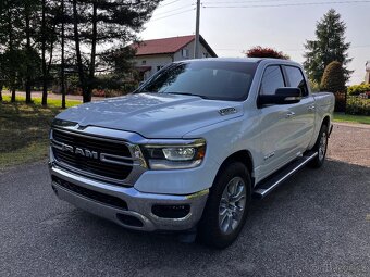 Dodge Ram 1500 5.7 V8 HEMI - 4x4 - RAM BOXY - NEBOURANÝ - 2