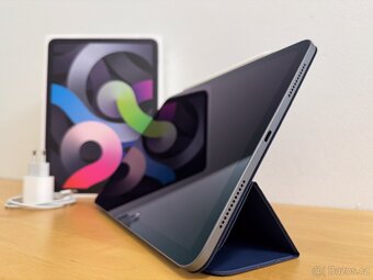 Apple iPad Air 4.gen (2020) 64GB + prislusenstvi, super stav - 2