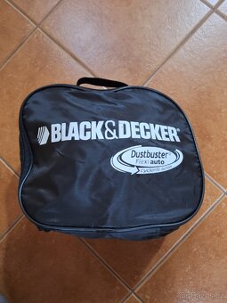 Autovysavač Black&Decker s brašnou a příslušenstvím - 2