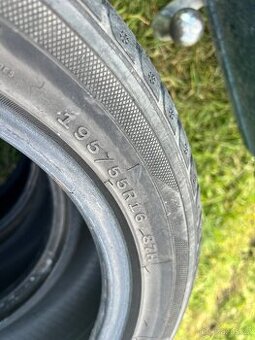 Zimní pneu 195/55 r16 2ks NOKIAN - 2