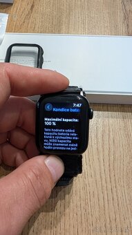 Apple Watch SE 2 generace 40mm Záruka 22.5.2026 - 2