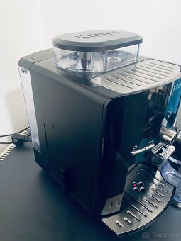 Kávovar Krups LATT'ESPRESSERIA EA829810 černý - 2