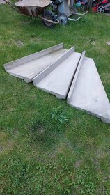 Betonové pravotočivé schody - 2