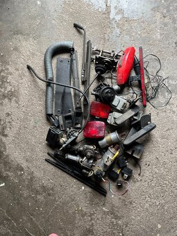 ŠKODA 105 120 125 soubor autodílů. - 2