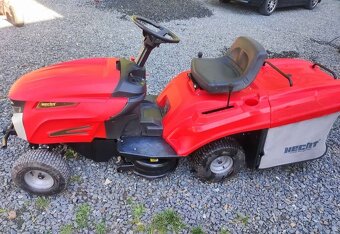 Zahradní traktor hecht - 2
