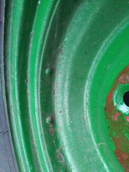 Prodám přední kola na ZETOR25 - 2