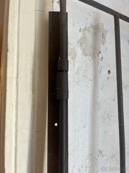 Kovová mříž na panty - 2