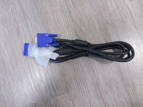 VGA kabel nový - 2