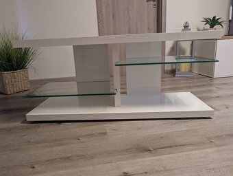 Televizní stolek - 2