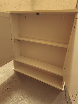 Koupelnová skříňka se zrcadlem - 2