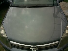 Opel Astra H přední kapota - 2