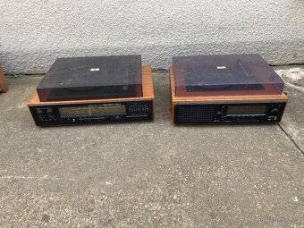 Staré radia s gramofonem - 2