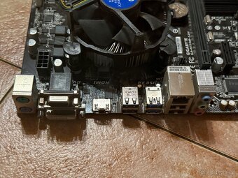 H110M + I7 6700 - 2