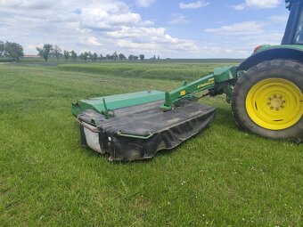 Disková sekačka John Deere 328 - 2