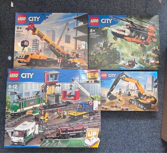40 Leg technic a city k prodeji - 2