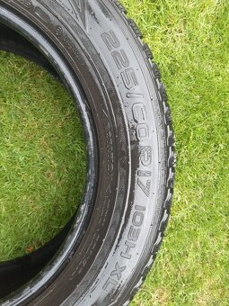 Nokian 225/60 R17 zimní - 2
