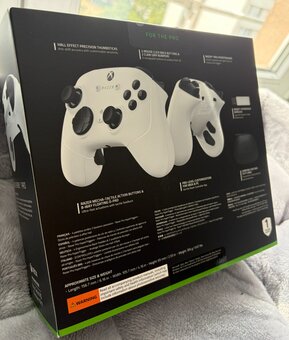 Razer Wolverine V3 Pro Bílý NOVÝ - 2