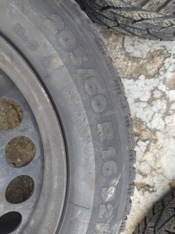 Zimní pneu 205/60 R na kov disk 7Jx16H2 - 2