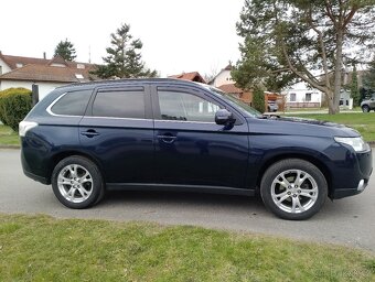 Prodám MITSUBISHI OUTLENDER 2.3 Di-D 4 WD - 110kw 7. mist - 2