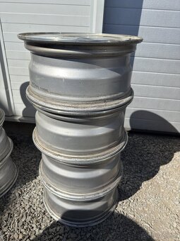 Alu kola Mercedes 5x112  R16 et 37 7,jx16 - 2
