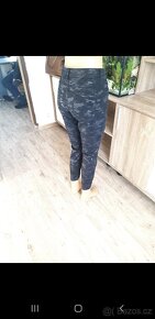 Černé džíny vel 42 zn Yessica - 2