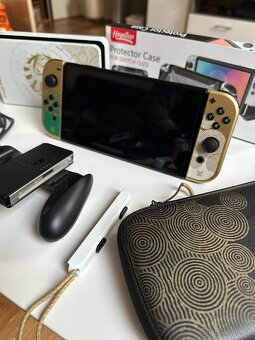 NIntendo switch OLED limitovaná edice ZELDA - Jako nový - 2