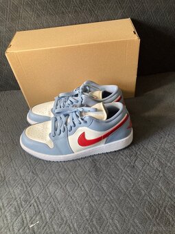 Nike Air Jordan 1 Low Blue Whisper - 2