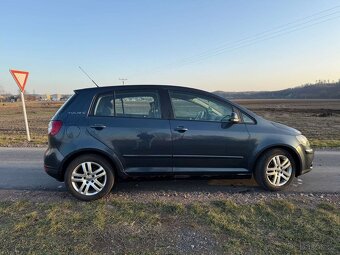 Volkswagen Golf IV 1.6 74 kW - 2