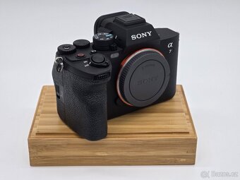 Sony A7IV TOP STAV + 128 SD + extra baterie - 2