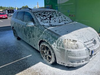 VW Golf 5 - 2
