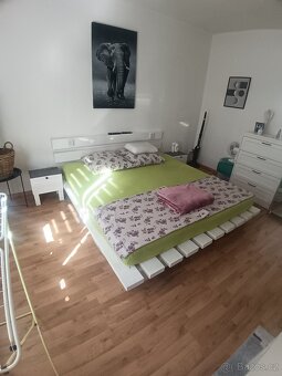 nerozbitné letiště z fošen a trámů+noční stolečky - 2