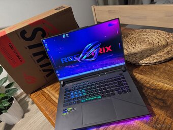ASUS ROG Strix G17 G713PV-HX048 Eclipse Gray kovový - 2
