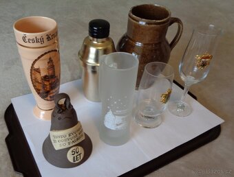 Poháry, sklenice, šejkr, džbánek a zvonek - 2