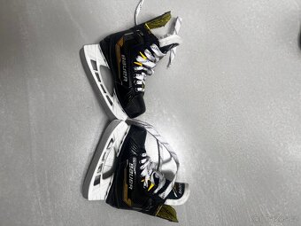 Brusle Bauer Supreme M4 D Y10 - 2