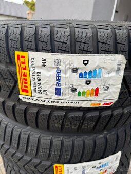 Zimní sada Pirelli Winter Sottozero 3   245/40 R19 - 2