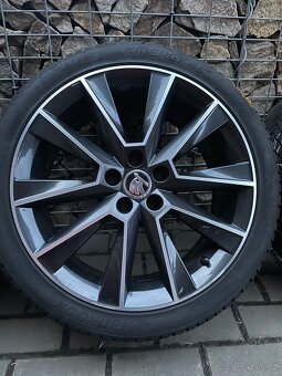 Skoda Fabia 3, Rapid or celor sada 215/40-17 Savio Anthrazit - 2